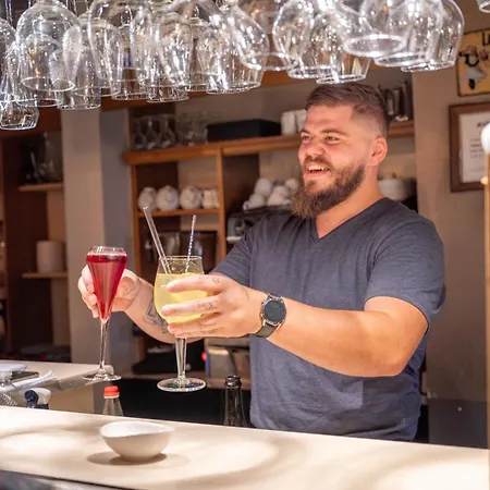 Hotel Colmar Vignes 2*